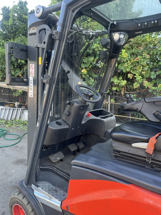Empilhador linde E 18