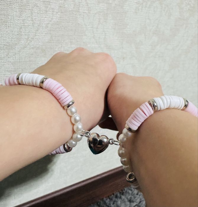 Чокери та браслети ручної роботи