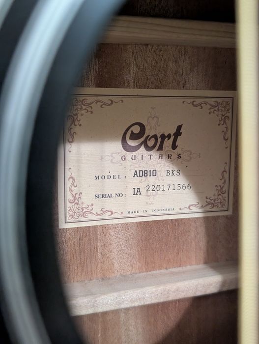 Акустическая гитара Cort AD810