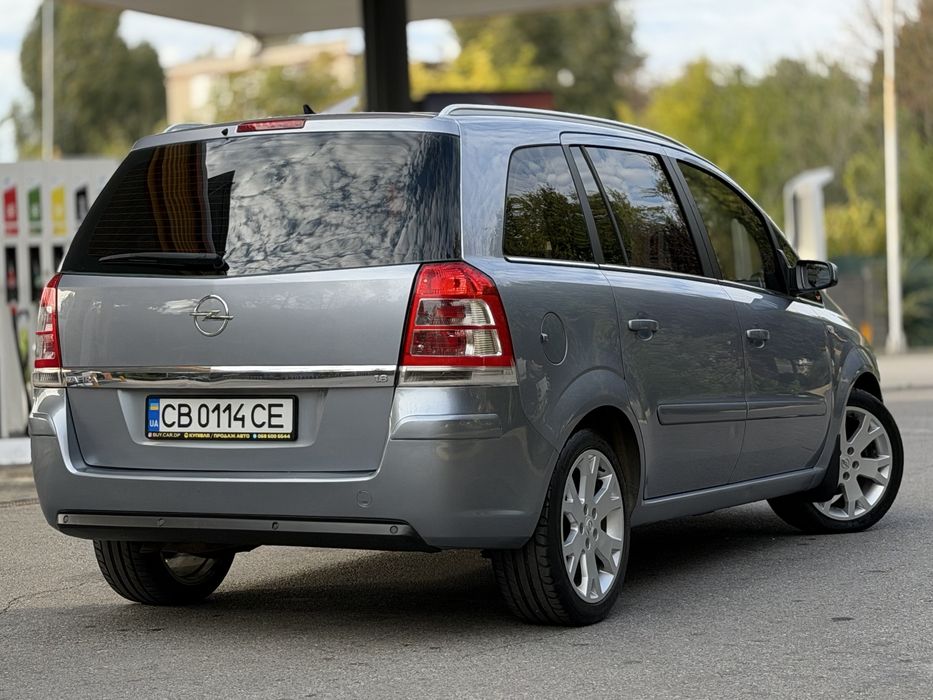 Opel Zafira A/T 1.8л