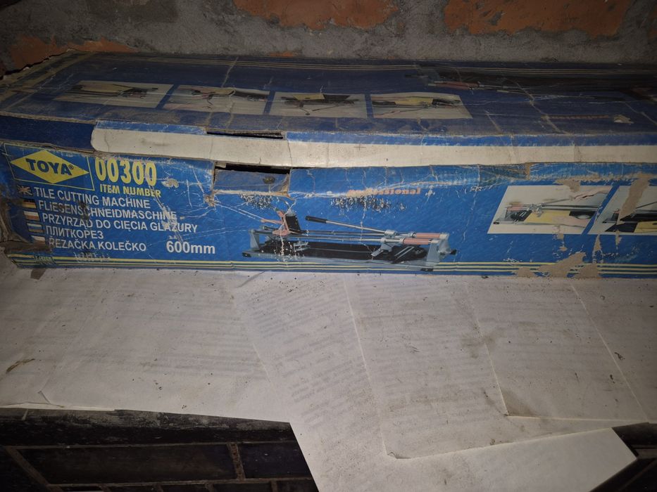 Плиткорез Toya  00300  600 mm