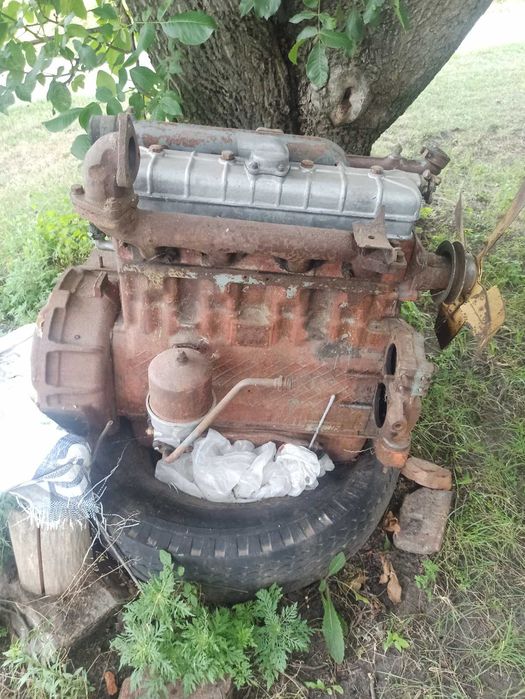 Двигун СМД 18 під реставрацію