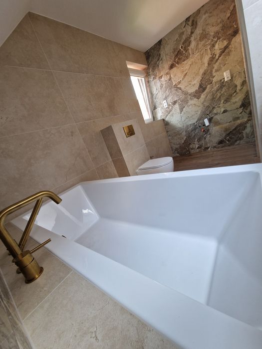 Usługi Wykończenia Wnetrz, glazurnictwo, szpachlowanie malowanie itd