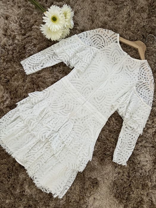 Vendo vestido de festa branco rendado