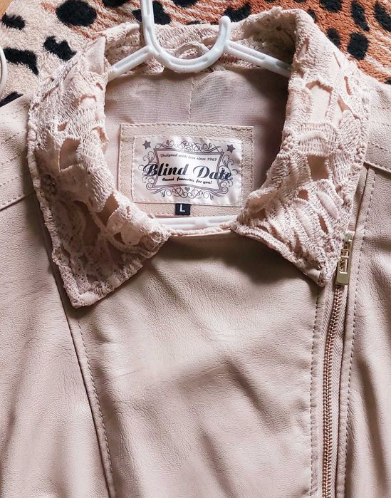 Kurtka damska skórzana z koronką