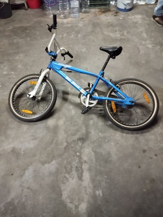 Bicicleta BMX em bom estado preço negociável
