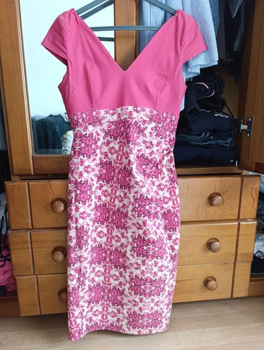 Vestido pelo joelho