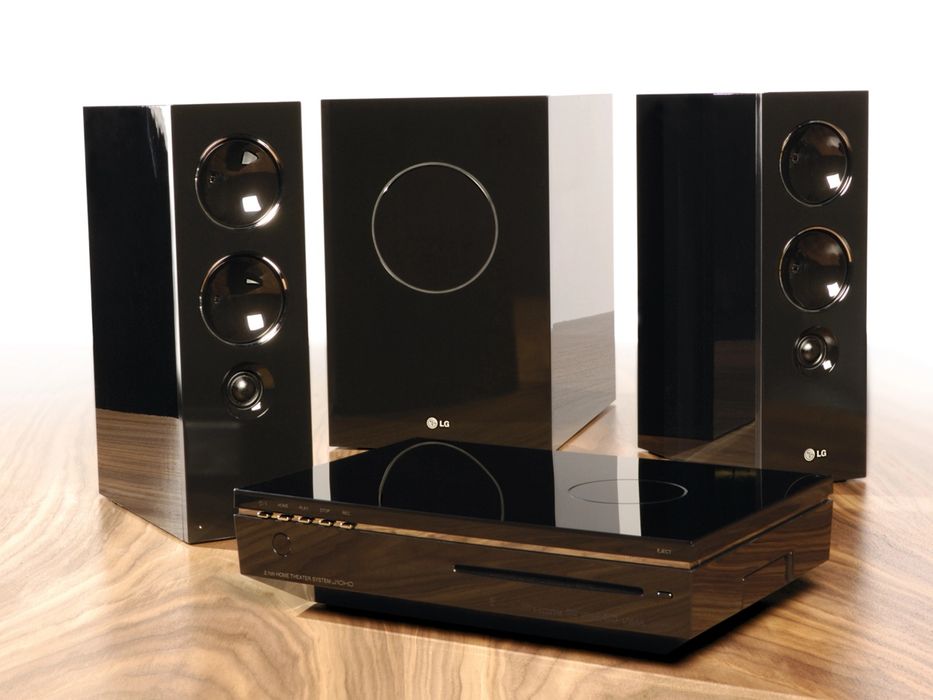 Kino domowe / Wieża LG J10HD 300 W RMS 2.1 z wirtualnym dźwiękiem 5.1