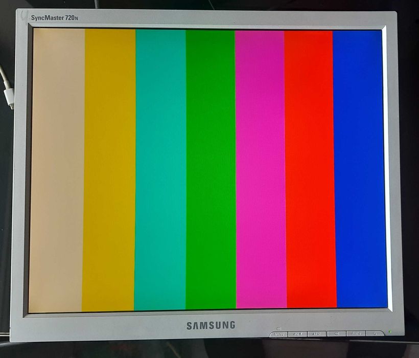 Монитор 17" Samsung 720N