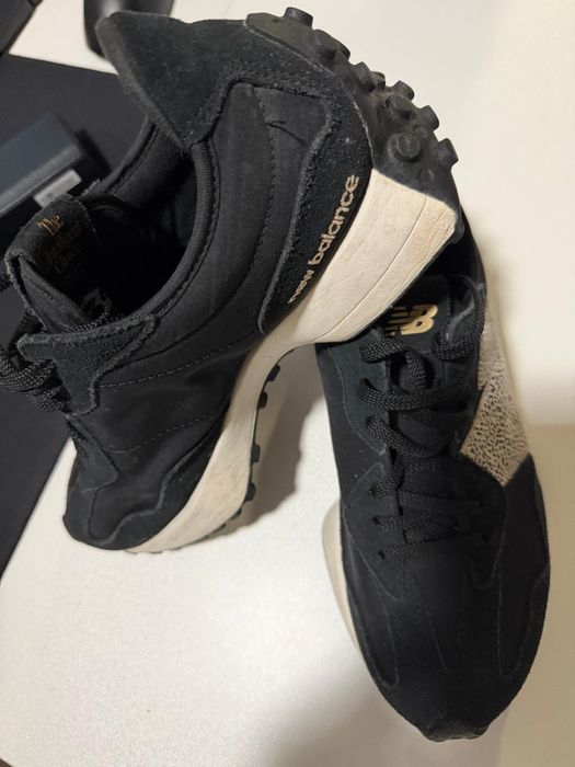 New Balance 327 preto