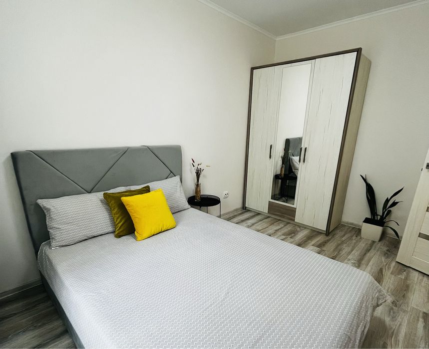 Квартира біля лікарні Св.Пантелеймона, Мазепи,Спартак подобово 1 км кв