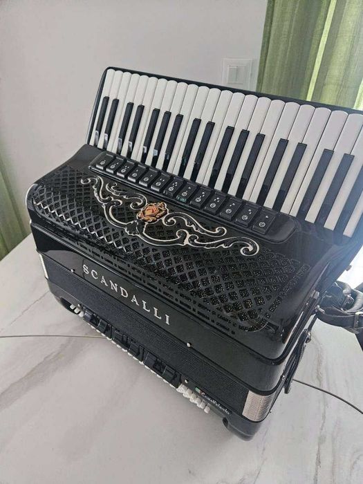 SCANDALLI Super 6 L – Harmonika 120 basów, świetny stan, 2+2