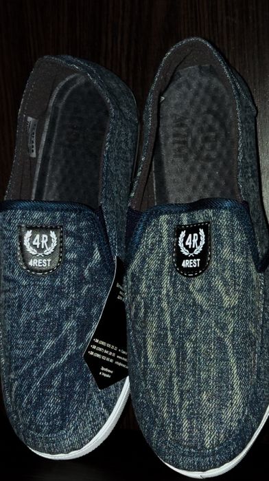 Легенькі макасини