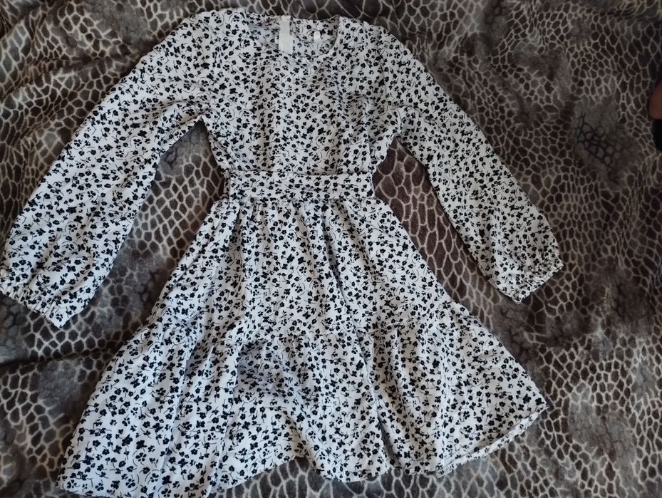 Сукня на дівчинку