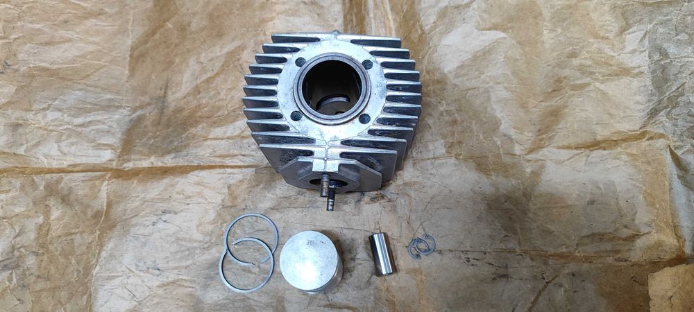 Jawka cylinder 50 jawa oryginał po szlifie tłok PAL oryginał Romet oga