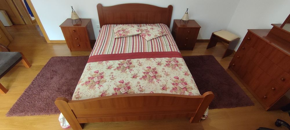 Mobília de quarto completo+ secretaria e cadeira