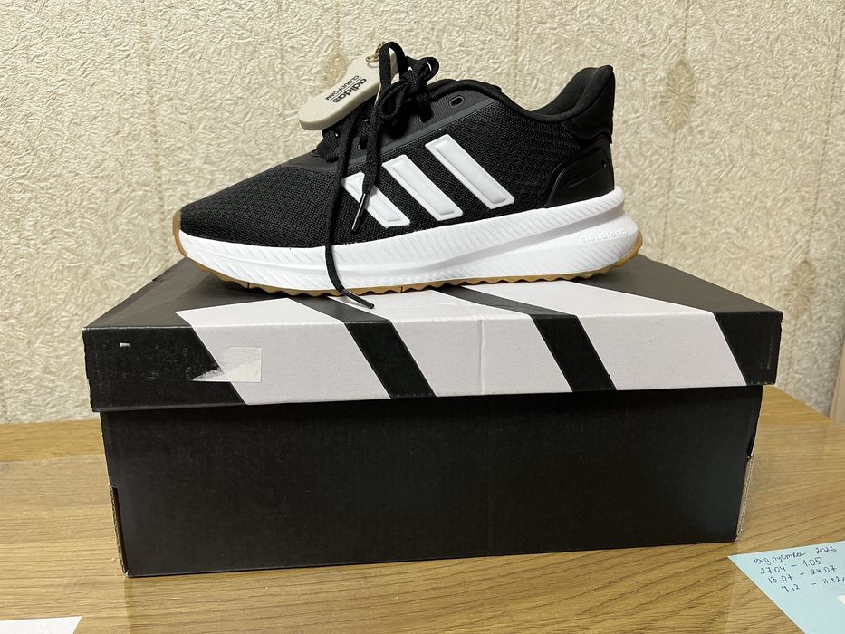 Кросівки жіночі адідас