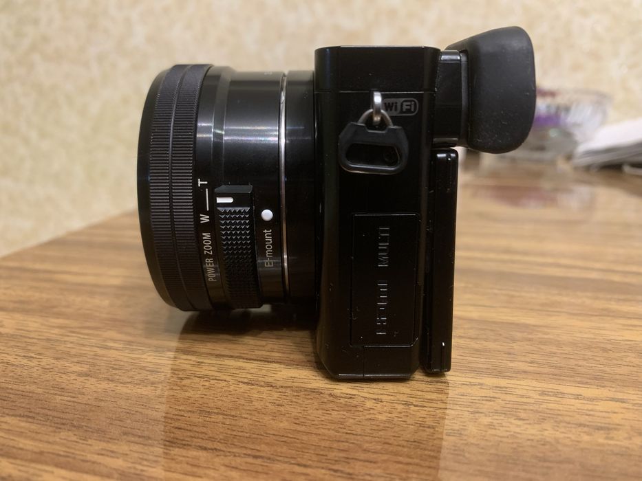 Sony A6000 (body) або + kit 16-50mm