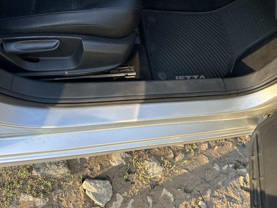 Продам Volkswagen Jetta 2011