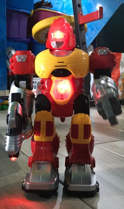 robot robosapiens + drugi + miecz na baterie