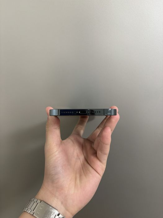 Продам Айфон 12 про макс 256gb