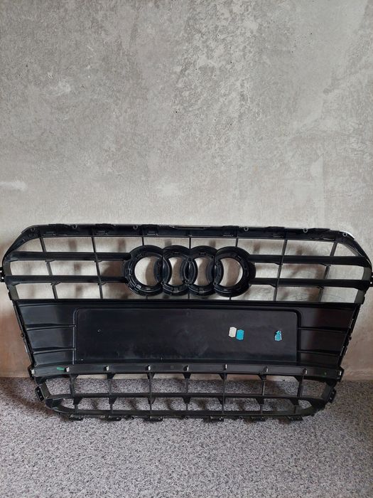 Решітка AUDI A6 ОРИГІНАЛ  4G0807087