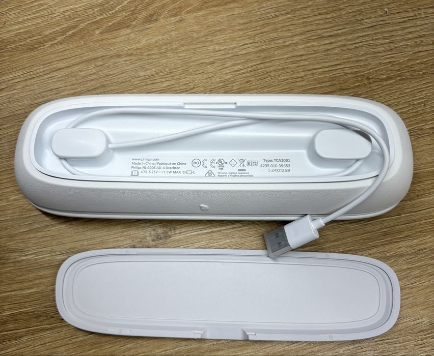 Szczoteczka elektryczna Philips Sonicare HX939L biała case 2 końcówki