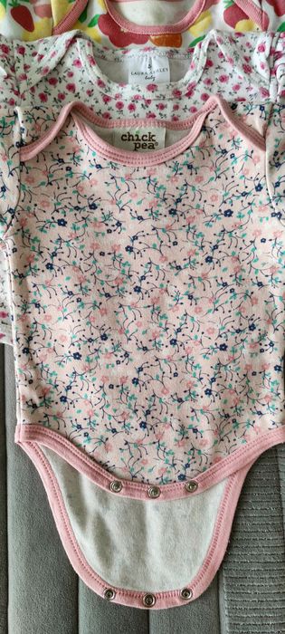 Body krótki rękaw i rampersy 62