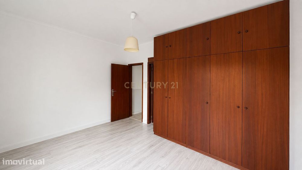 T1+1 com 86,98 m² a 220 m do Metro do Lumiar