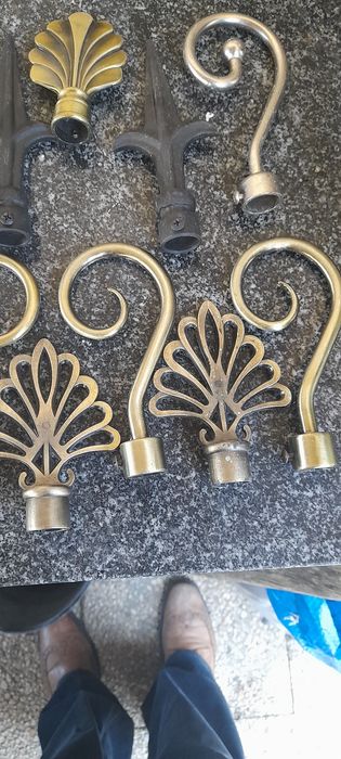 Apliques para portões ou portas em Latão e ferro