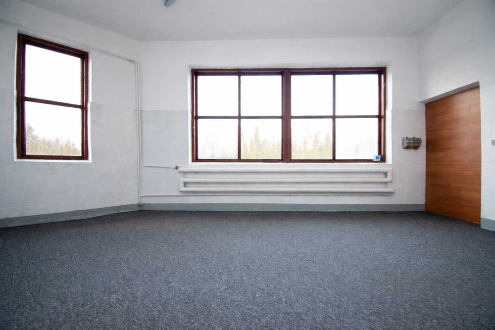 Lokal wolnostojący 150 m²| plac manewrowy| magazyn/produkcja/woda