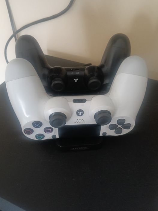 PS4 Pro 1TB + Jogos