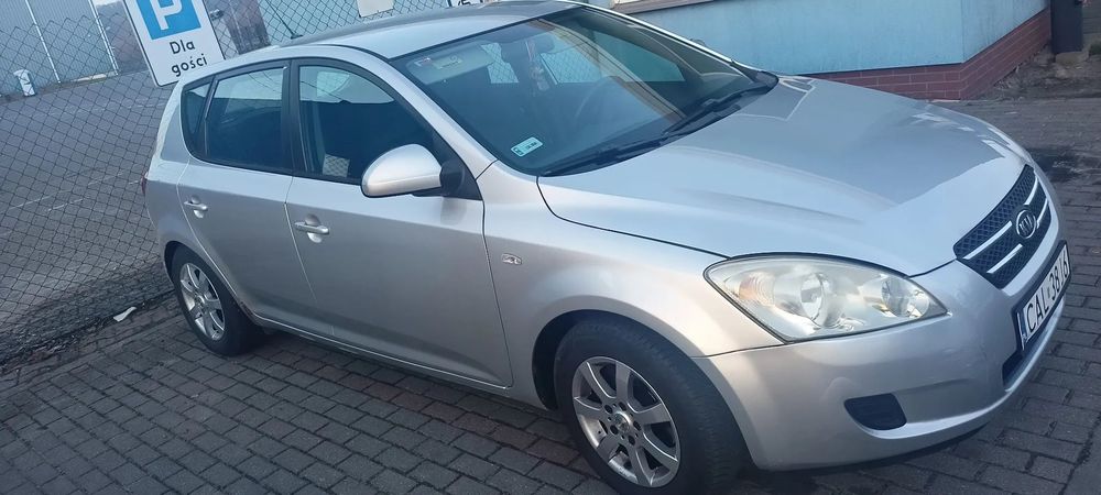 Kia Ceed Stan dobry..Nieduży przebieg..lpg
