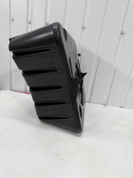 Сабвуфер Tesla Model S 2012-2020 Сабвуфер Тесла Еска 2014