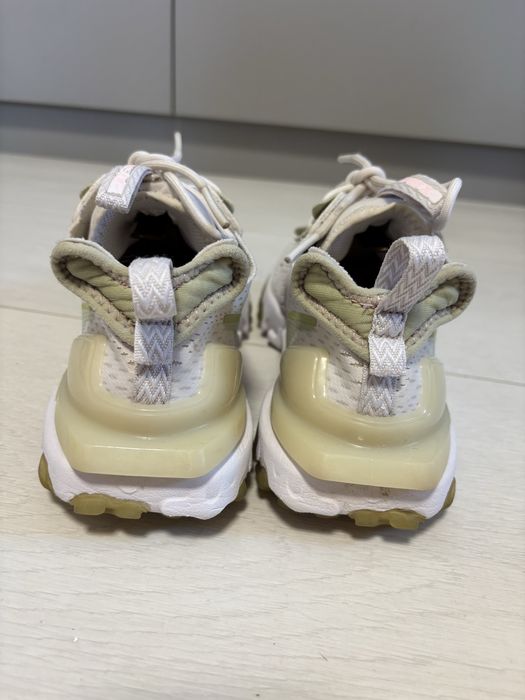 Кросівки жіночі Nike React Vision р.37
