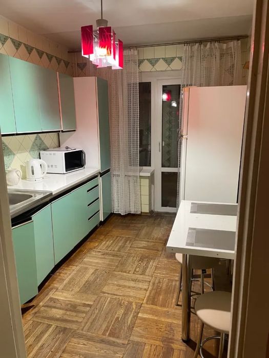 Сдам 3комн Новокрымская (Титова)