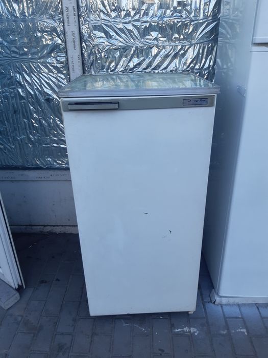 Однокамерный холодильник.