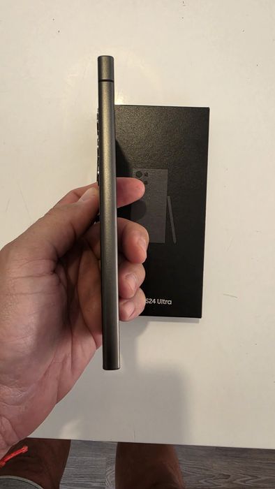 Samsung Galaxy S24 Ultra – 1TB 
Vendo Samsung Galaxy