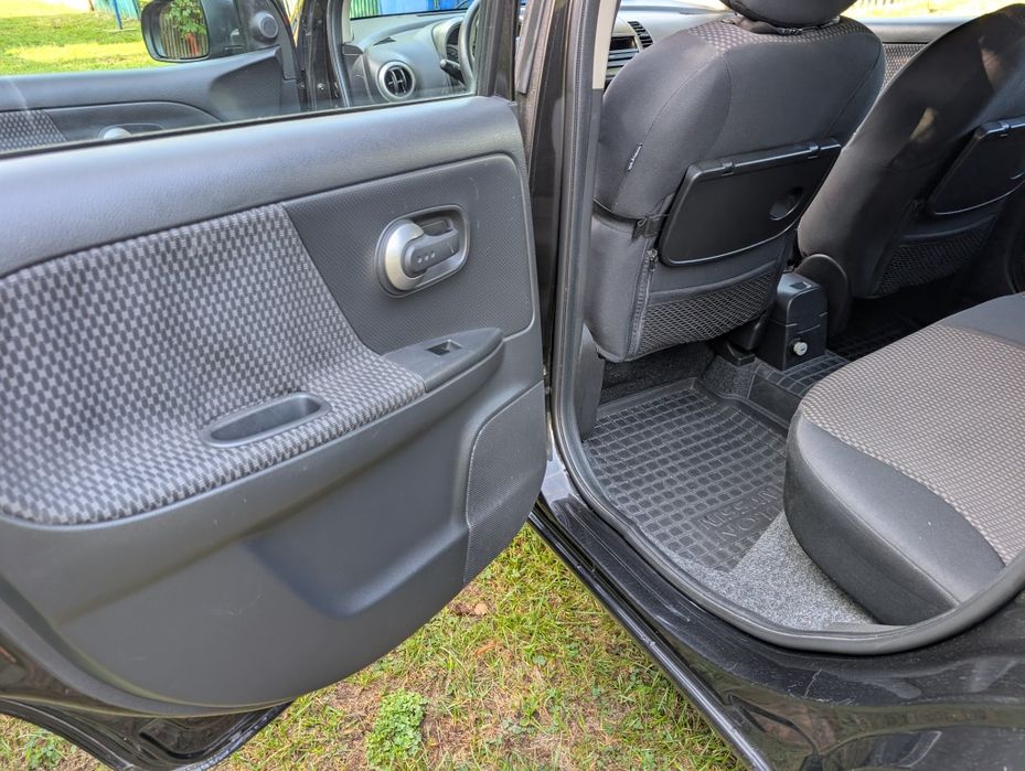 Nissan Note 2006 рік