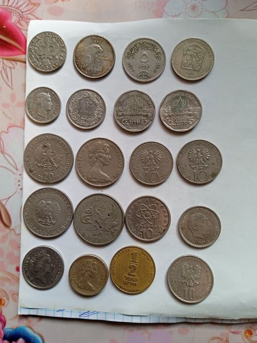 Продам монеты заграничные
