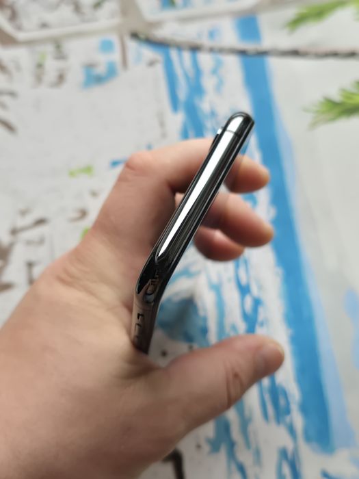 iPhone Xs 64GB в чудовому стані