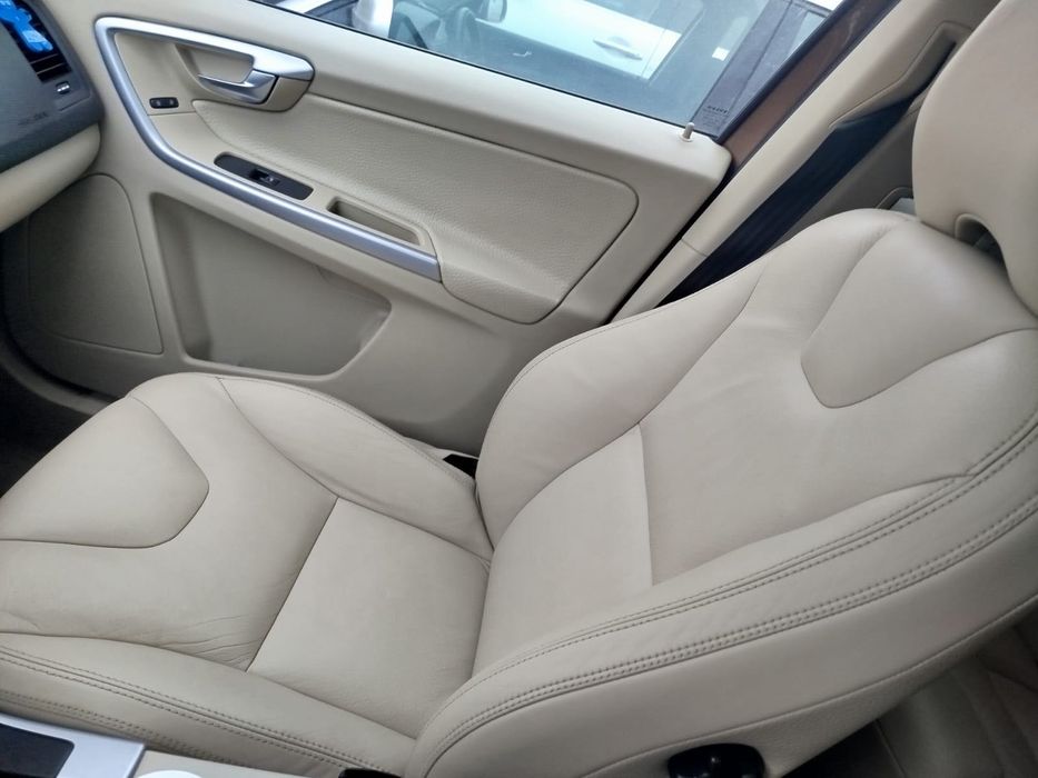 Sprzedam VOLVO XC60 Salon Polska
