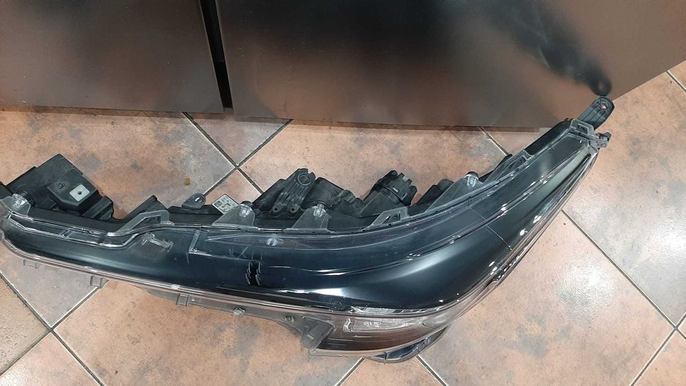 toyota corolla E21 full led lewy