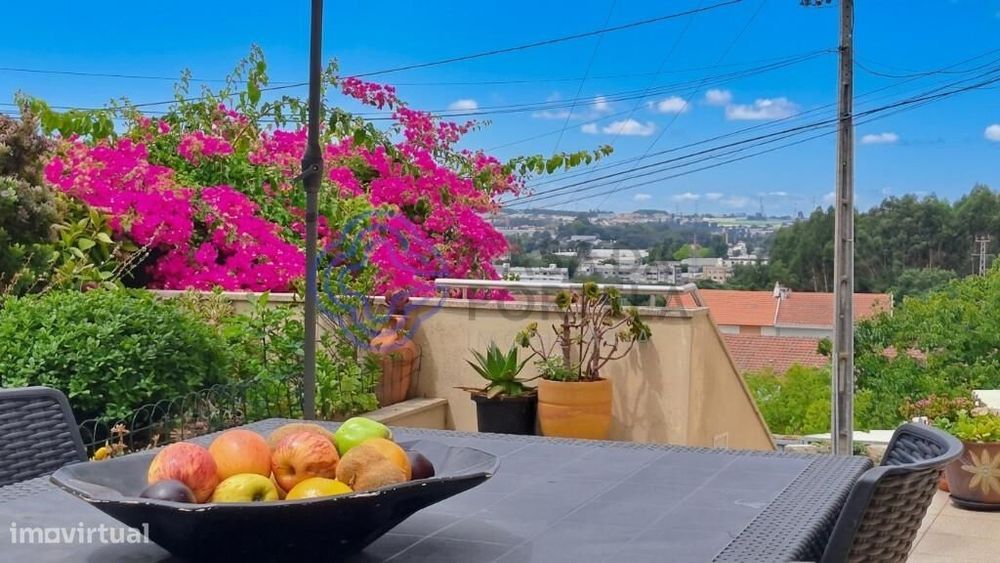 Detached T4 House with Terrace, Garden, and Unobstructed Views | Águas S