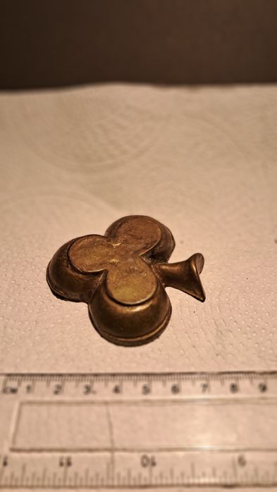 Cinzeiro em latão
