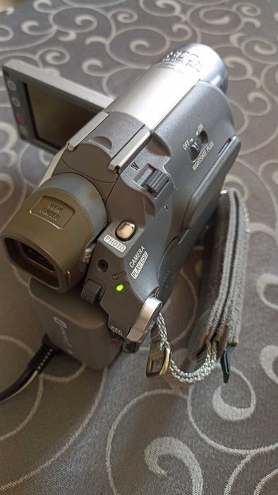 Câmara de vídeo Sony Handycam DCR - HC 19E