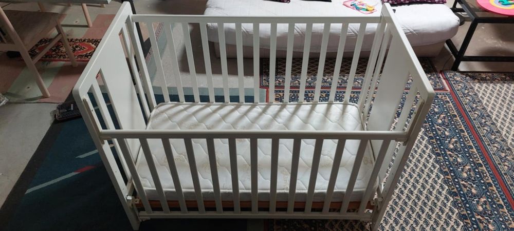 Cama berço com colchão