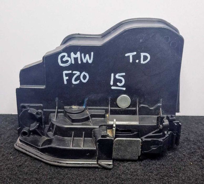 Fechadura / Fecho Porta Trás Direito BMW 1 (F20) ano 2011