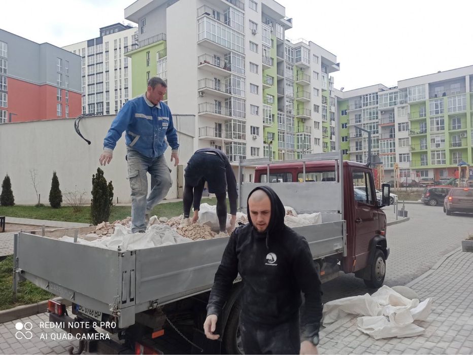Вивіз сміття, бою, хламу. Утилізація, вантажники.