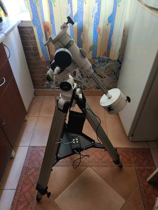 Montaż paralaktyczny Sky Watcher EQ3-2 (łożyskowany) z napędem na jedną oś + statyw LT1